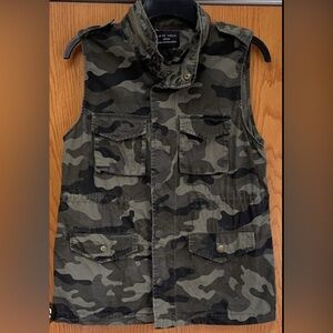 Love Tree Camouflage Sleeveless Vest